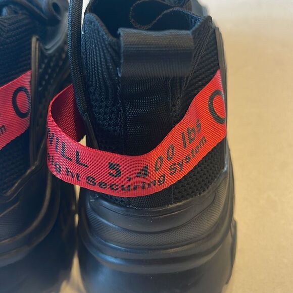 TM will weight securing system 5,400 lbs shoes, new with out tags size 40. - Picture 7 of 9